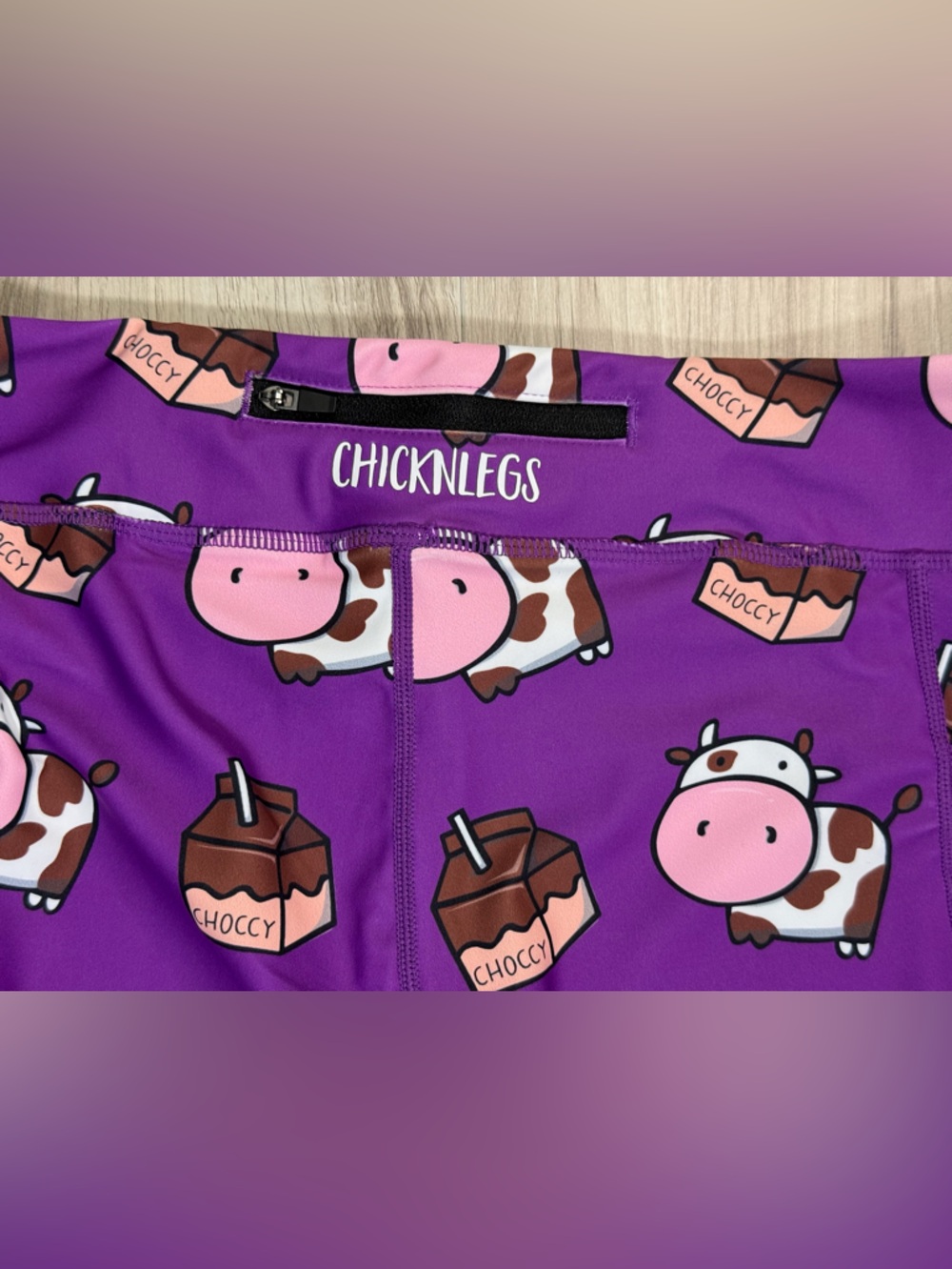 NWOT ChicknLegs Women's Choccy Cows Leggings - Picture 6 of 8